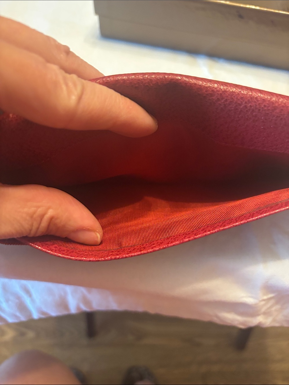 Gucci vintage Red Pebbled Leather Clasp Continental Wallet with box - Picture 12 of 17